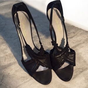 Cynthia Rowley black heels with a ruffled design RARE VINTAGE $350 Msrp
